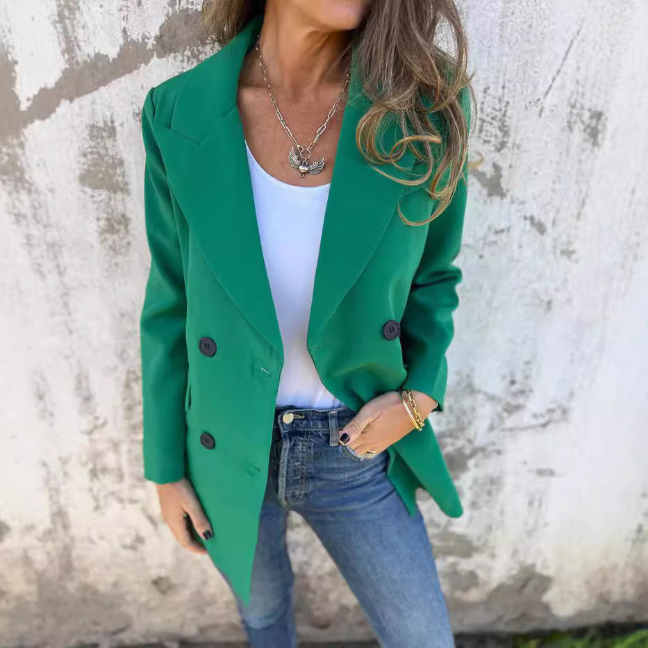 Elegant Double-Breasted Blazer with Timeless Cut and Light Shoulder Pads