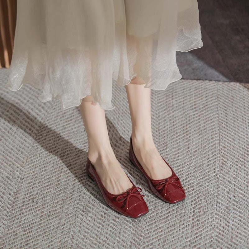 Women's Ballet Flats with Elegant Bow Design and Comfortable Footbed