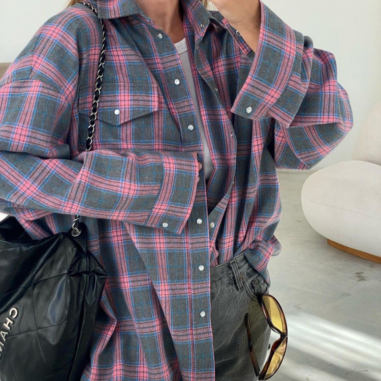 Women's Long-Sleeve Shirt in Casual Plaid