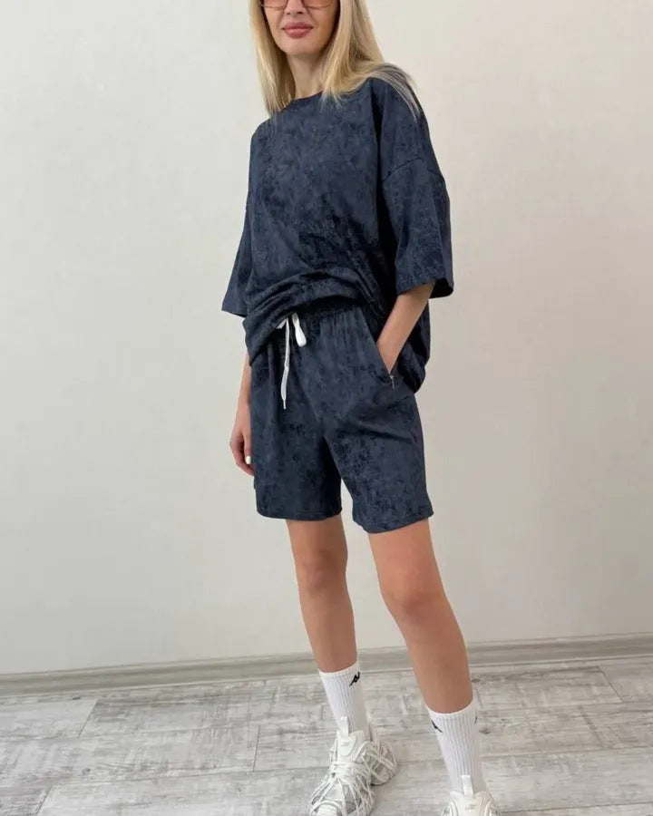 Women's Elegant Casual Set with Loose T-Shirt and Shorts