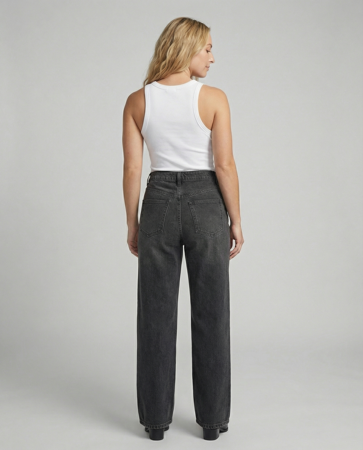 Women's High-Waisted Vintage Jeans
