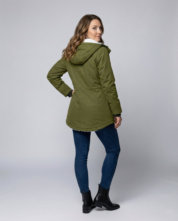 Luxurious women's winter coat