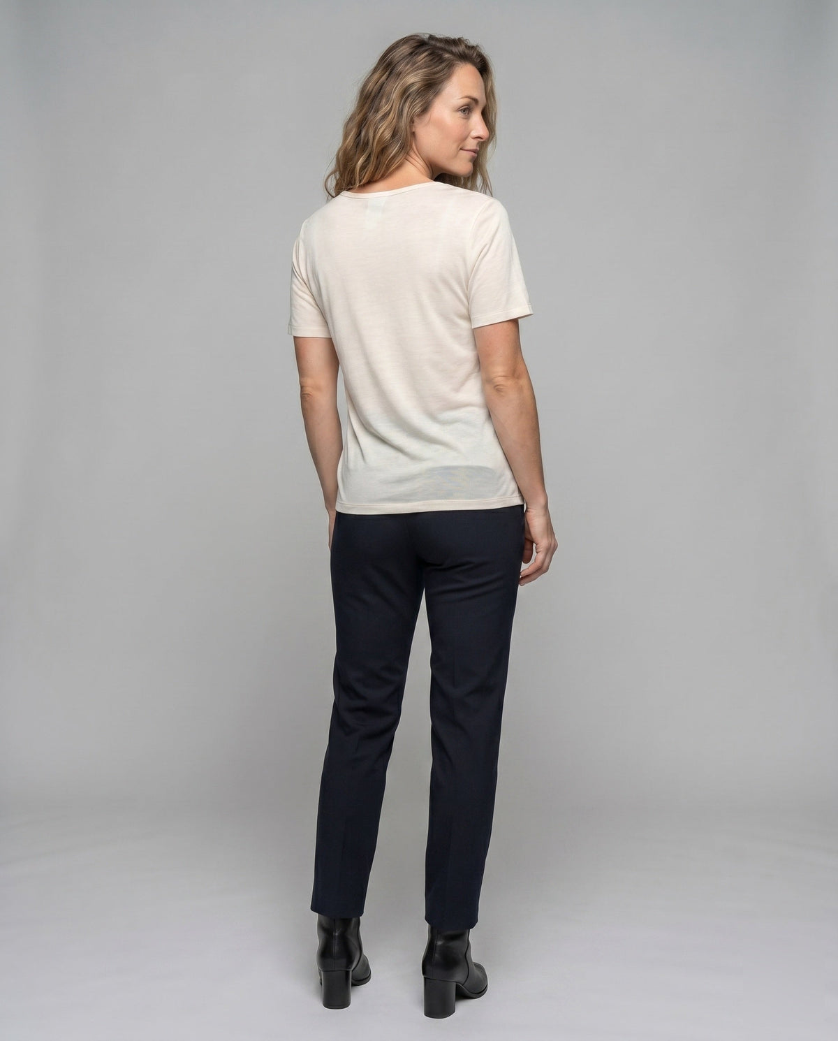 Product 15611839840586 - back_view
