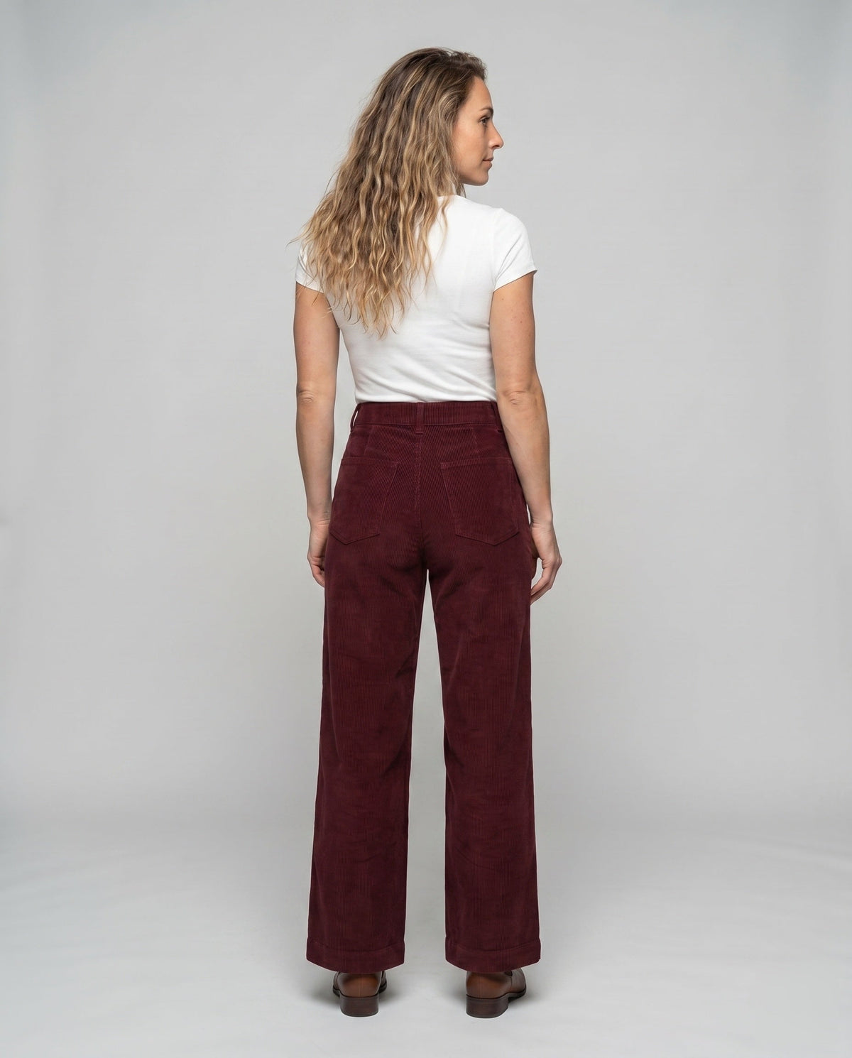 Product 15611845804362 - back_view