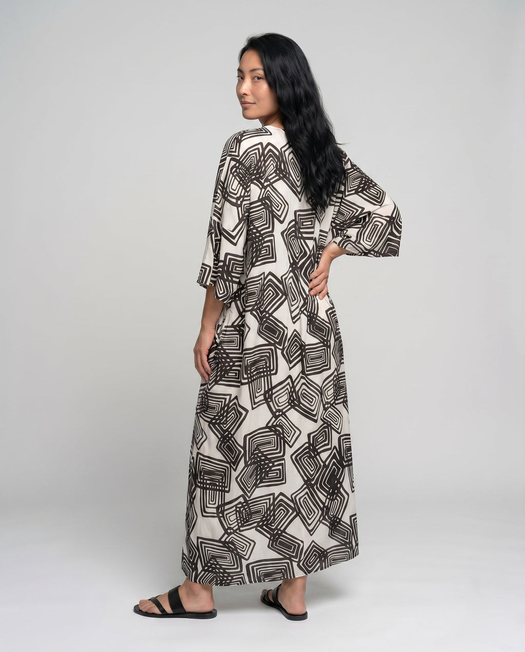 Product 15622848774474 - back_view