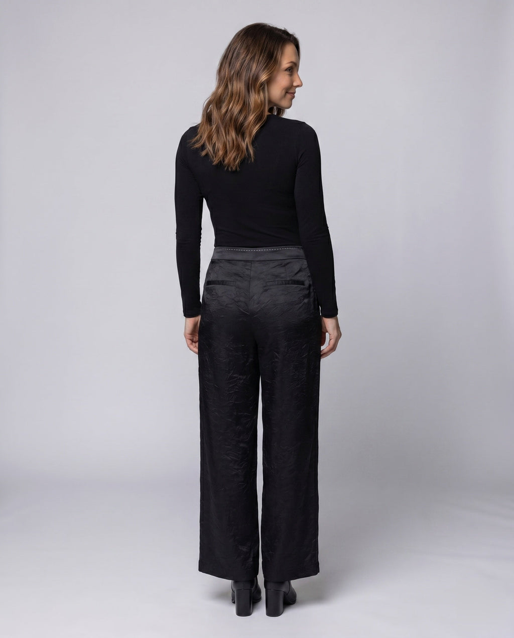 Product 15627223302474 - back_view
