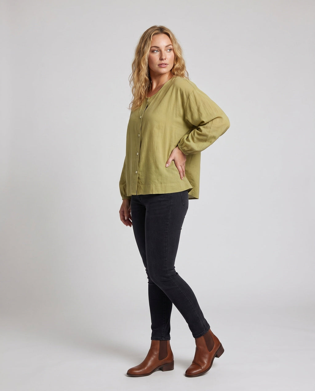 Product 15627238768970 - full_body_front