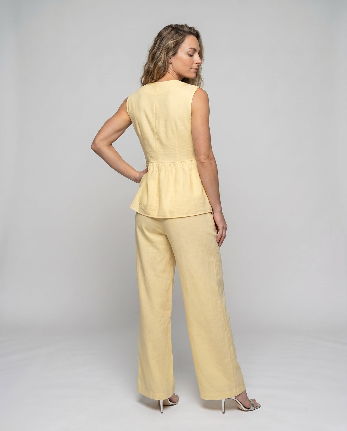 Product 15634941051210 - back_view