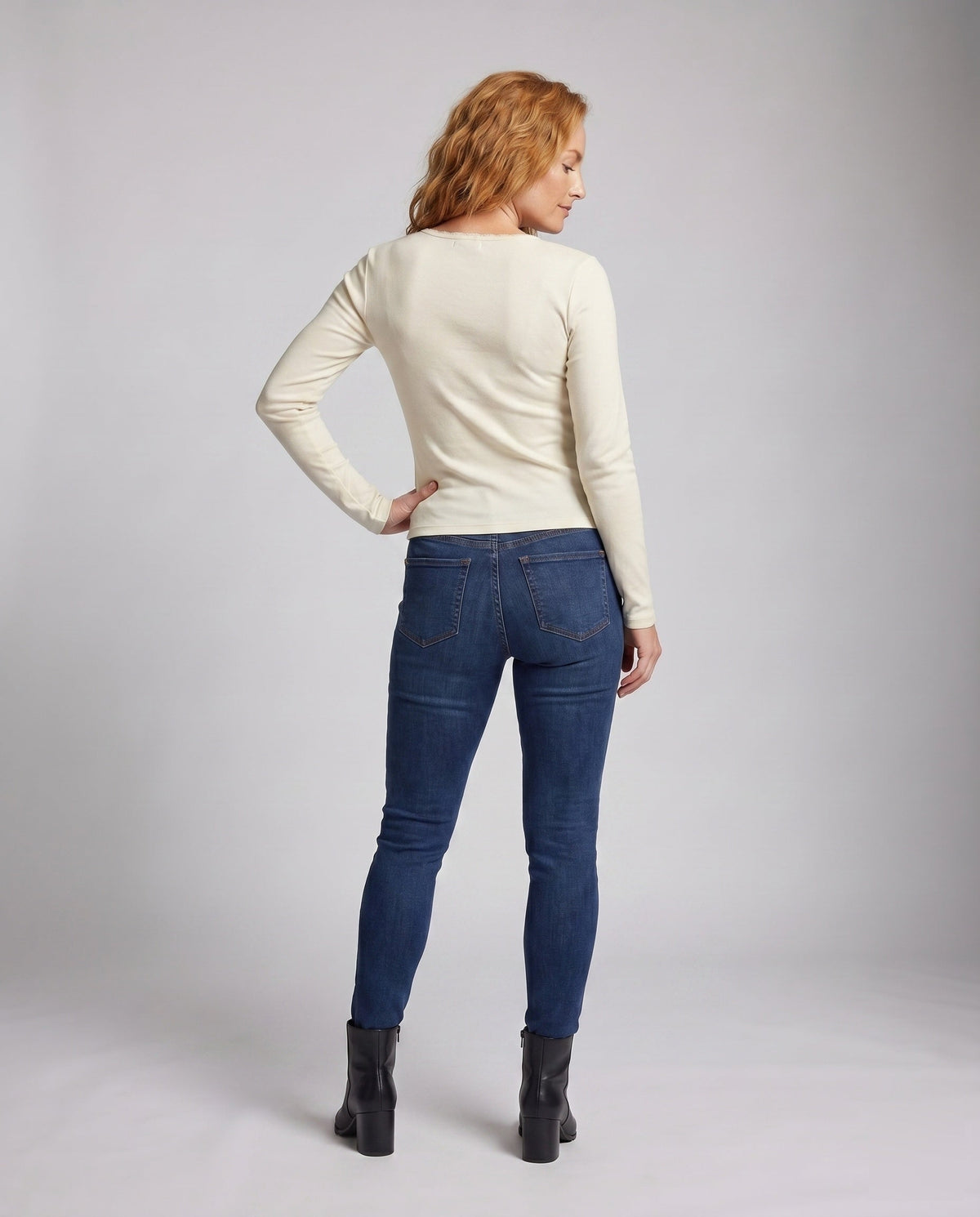 Product 15636514799946 - back_view