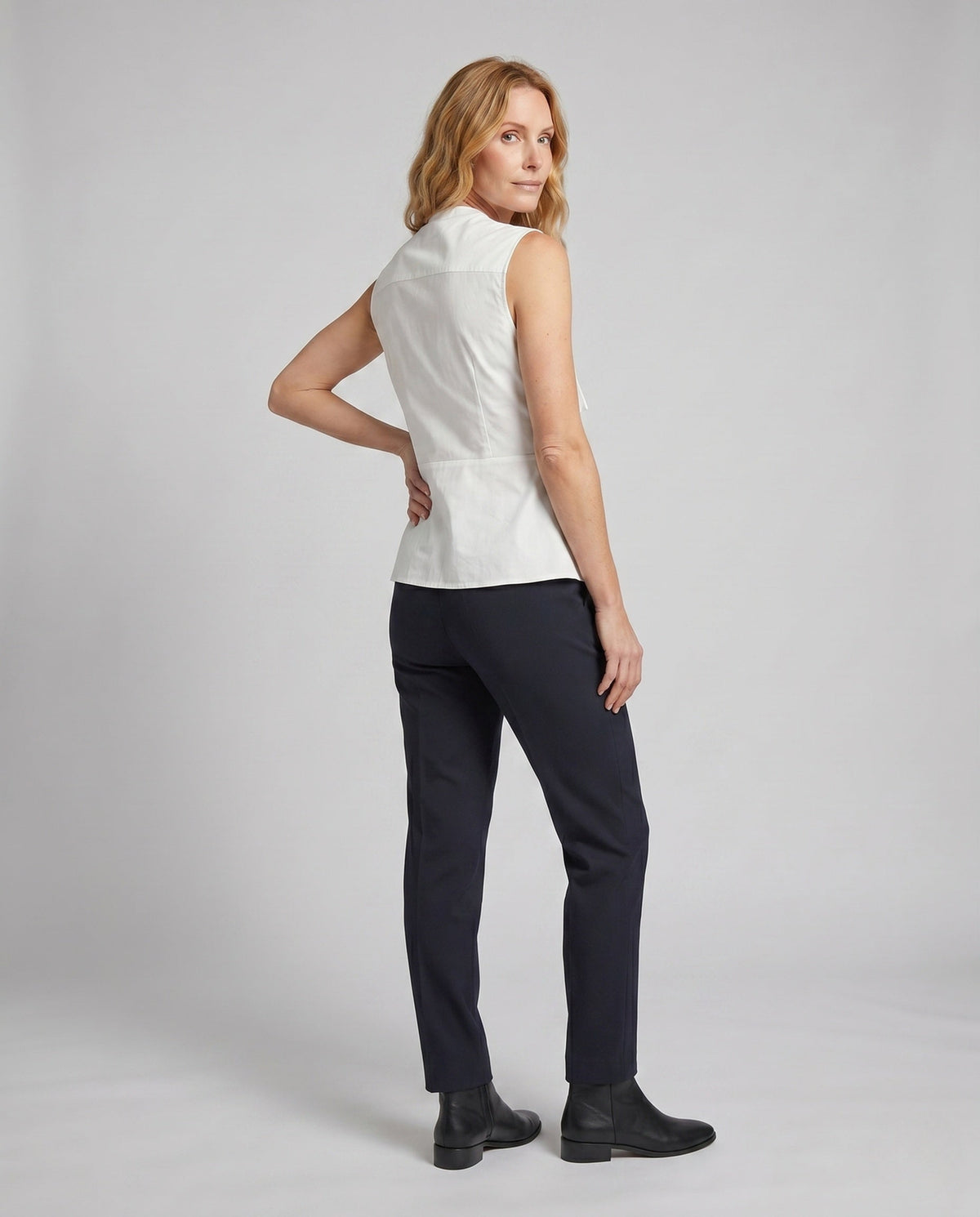 Product 15654725255498 - back_view