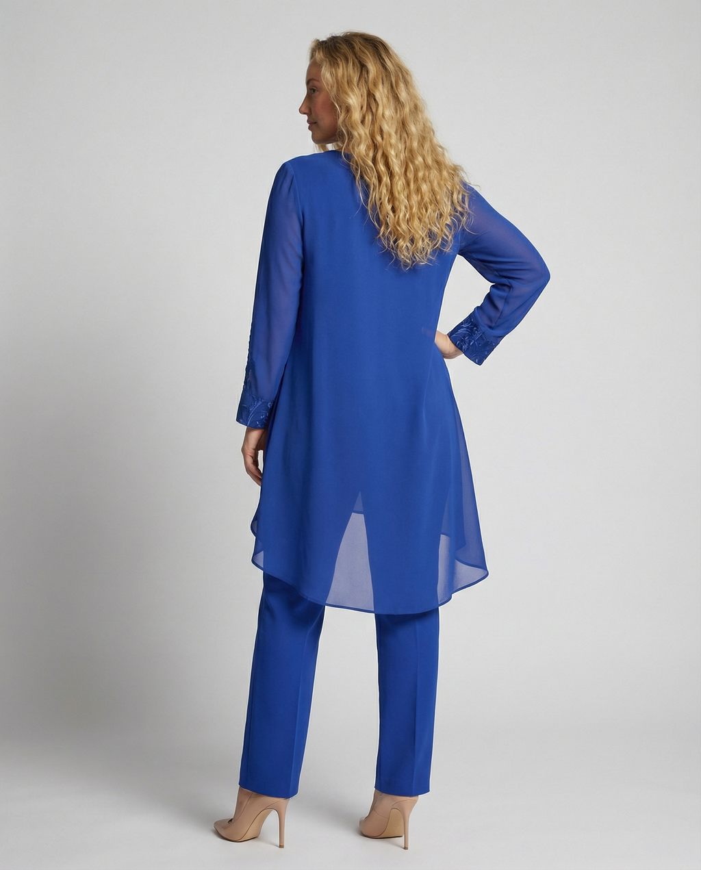 Elegant 3-Piece Plus Size Women's Suit with Embroidery