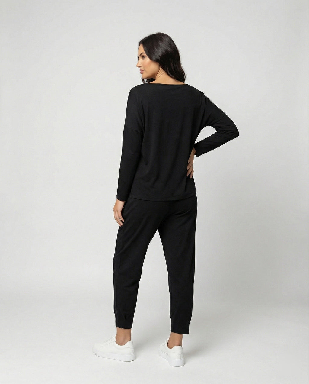 Women's Jogging Suit Lounge Set with Wide Sleeves and Pockets