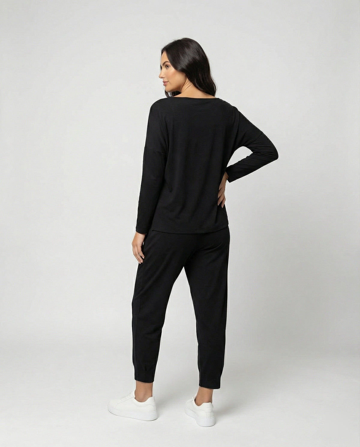 Women's Jogging Suit Lounge Set with Wide Sleeves and Pockets