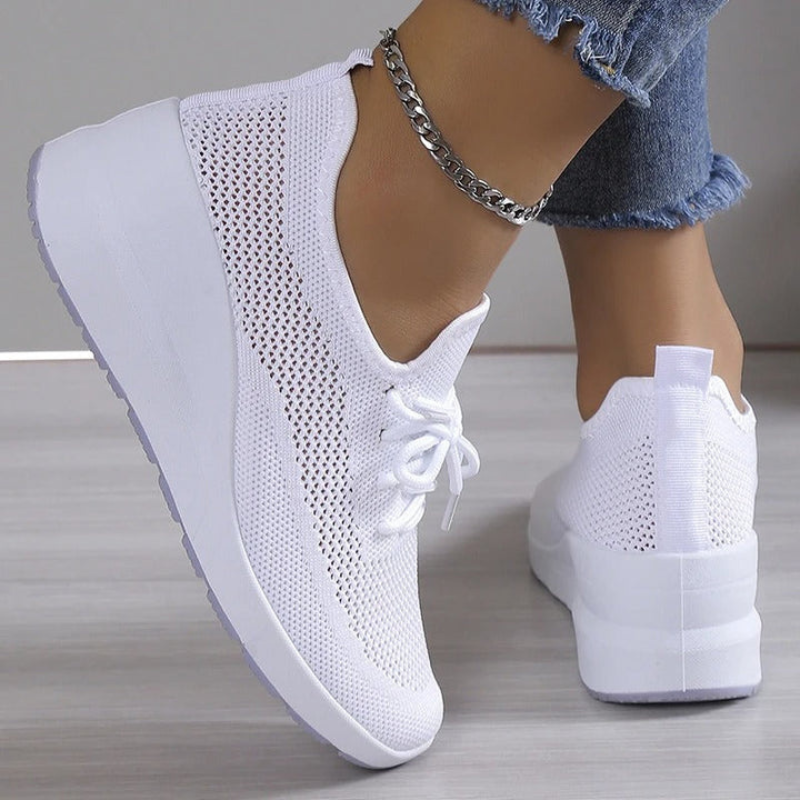 Comfortable Lightweight Women's Slip-On Breathable Sneakers