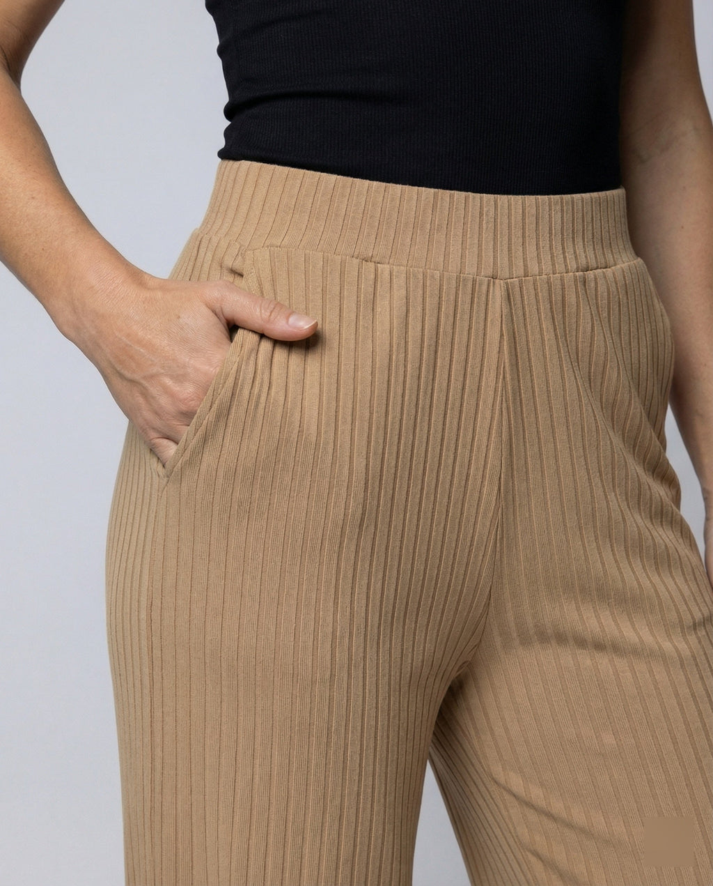 Women's Elegant Wide-Leg Summer Trousers with Fine Ribbed Texture