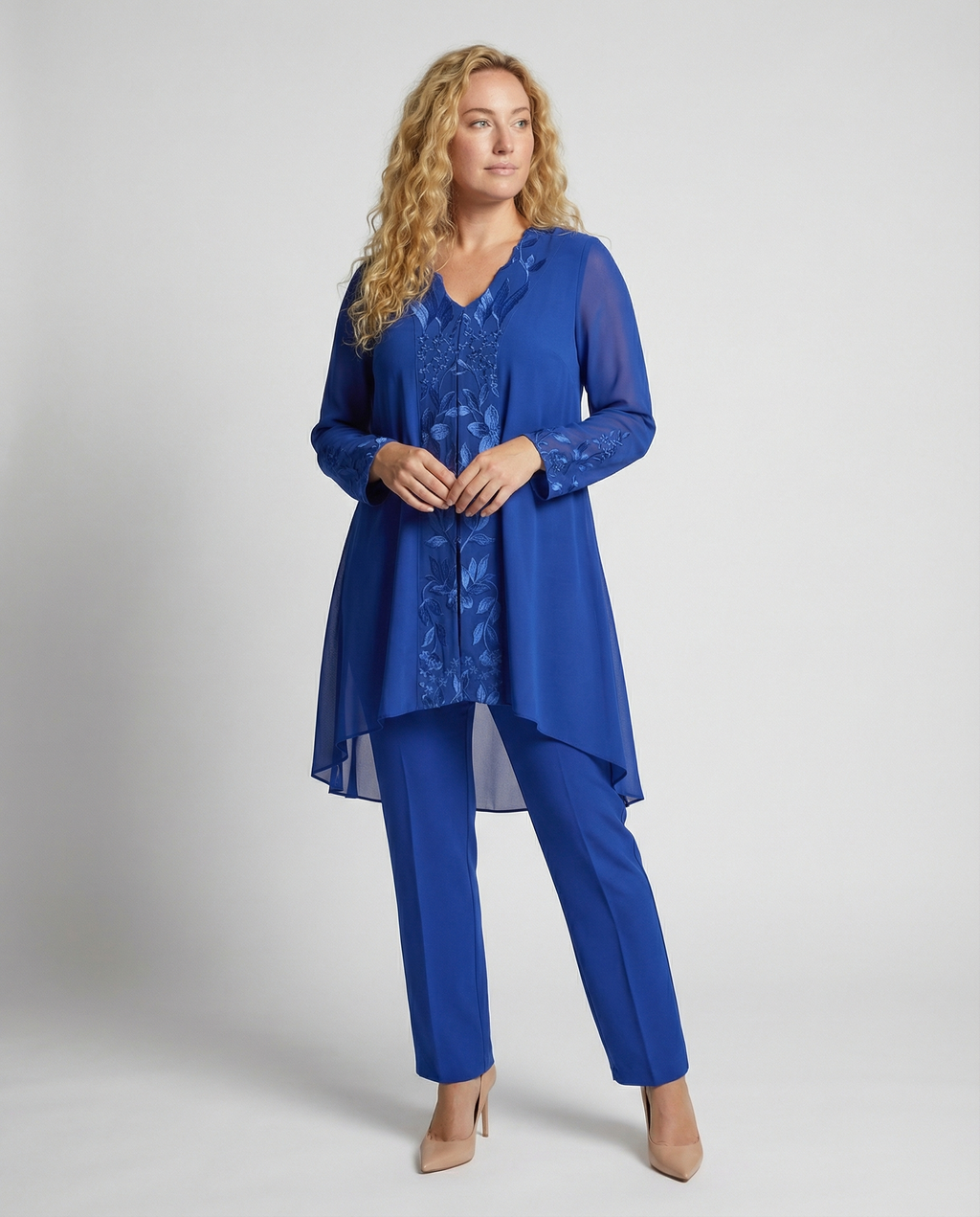 Elegant 3-Piece Plus Size Women's Suit with Embroidery