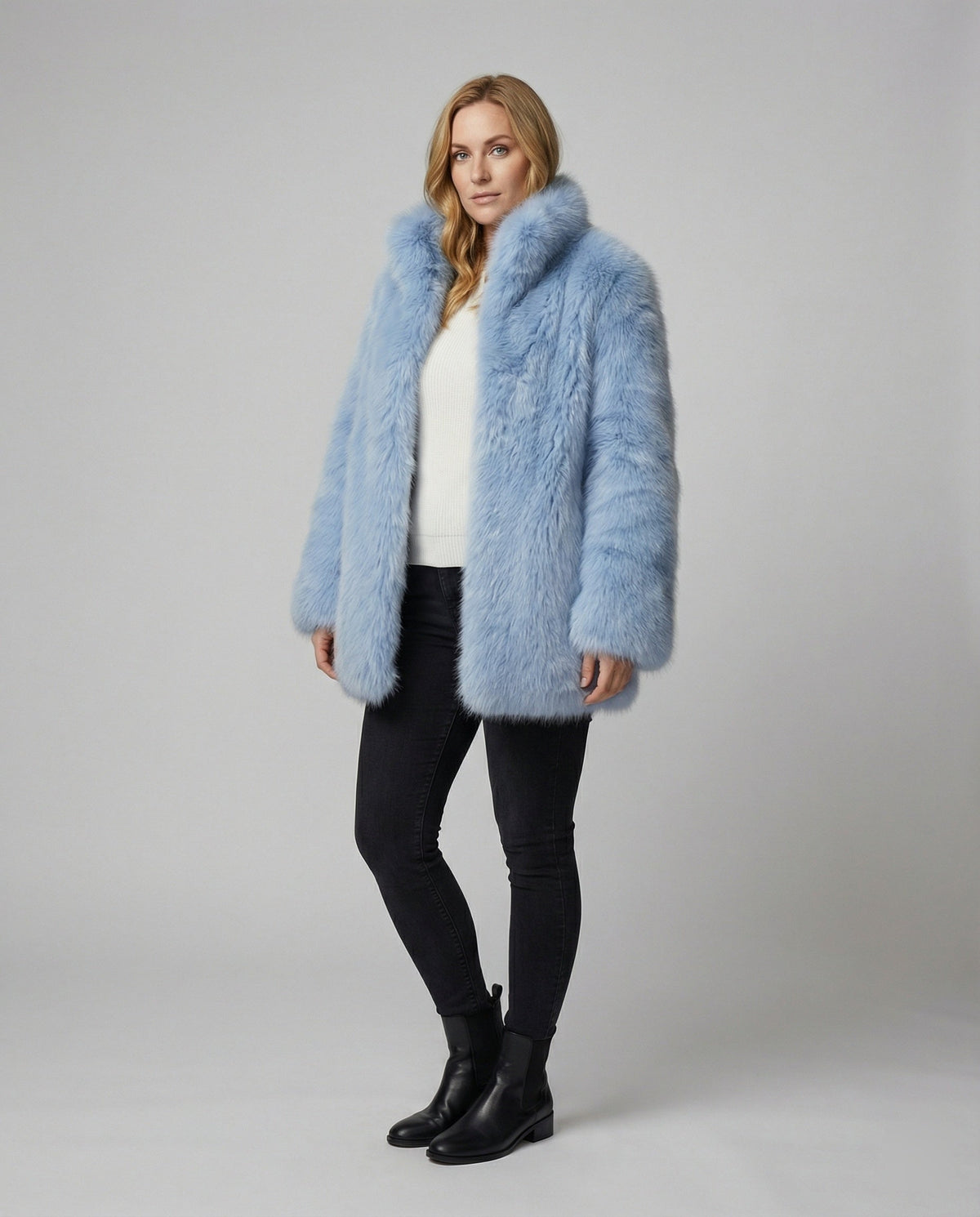 Women's Luxury Faux Fur Coat with Voluminous Sleeves