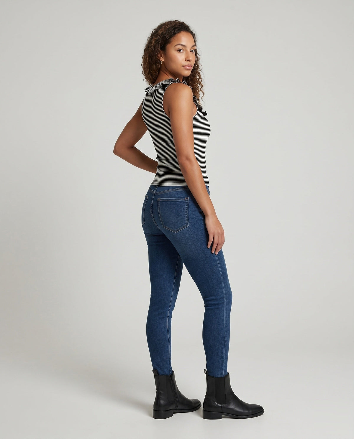 Product 15636486062410 - full_body_front